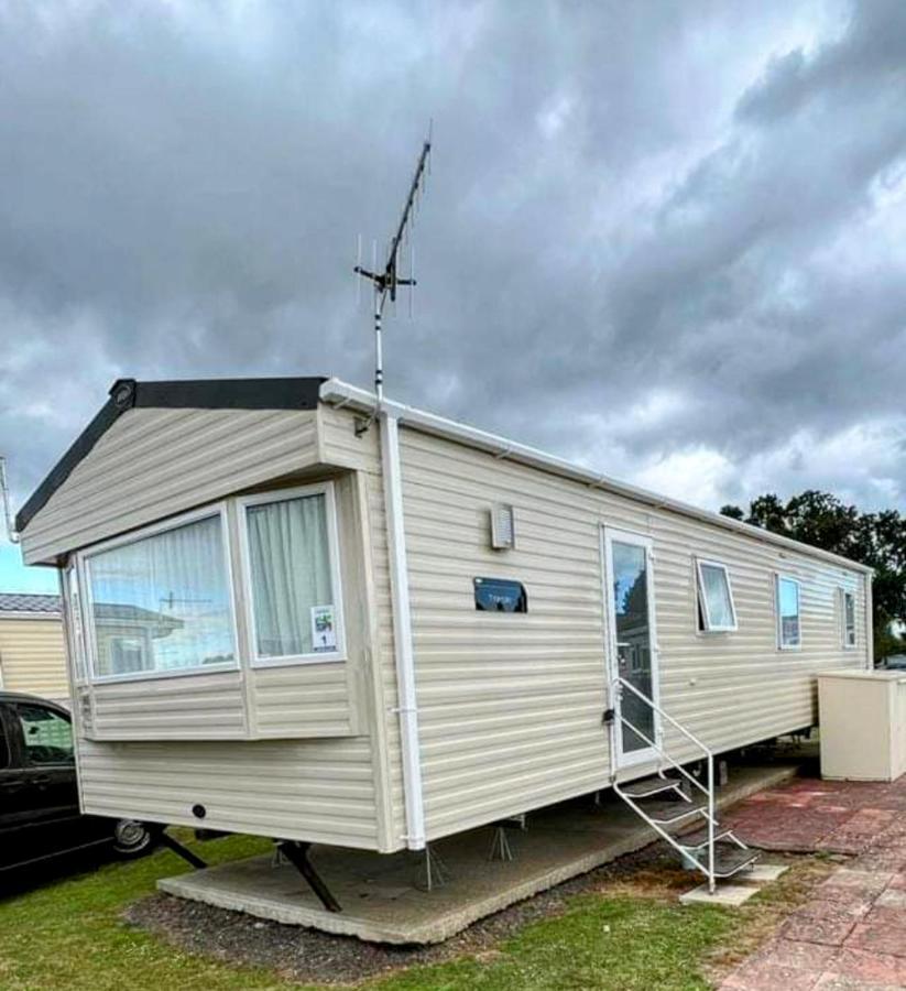 8 Berth Caravan,Pet Friendly. Merston エクステリア 写真